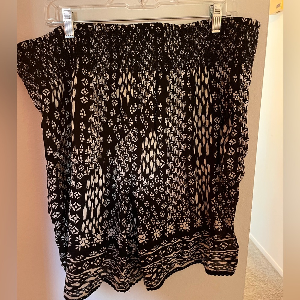 Black and white dress skort from Christopher and banks size 3x